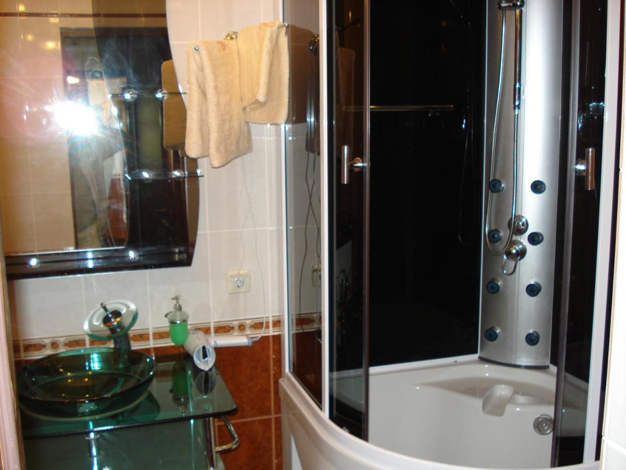 по сковороди Apartment *